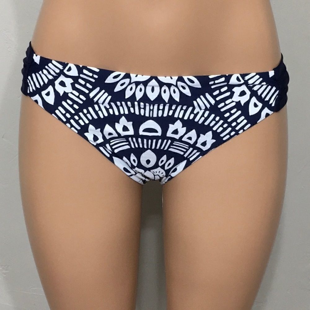 ..Trina Turk Indochine navy & white bikini bottoms. Size 4 - Picture 4 of 9